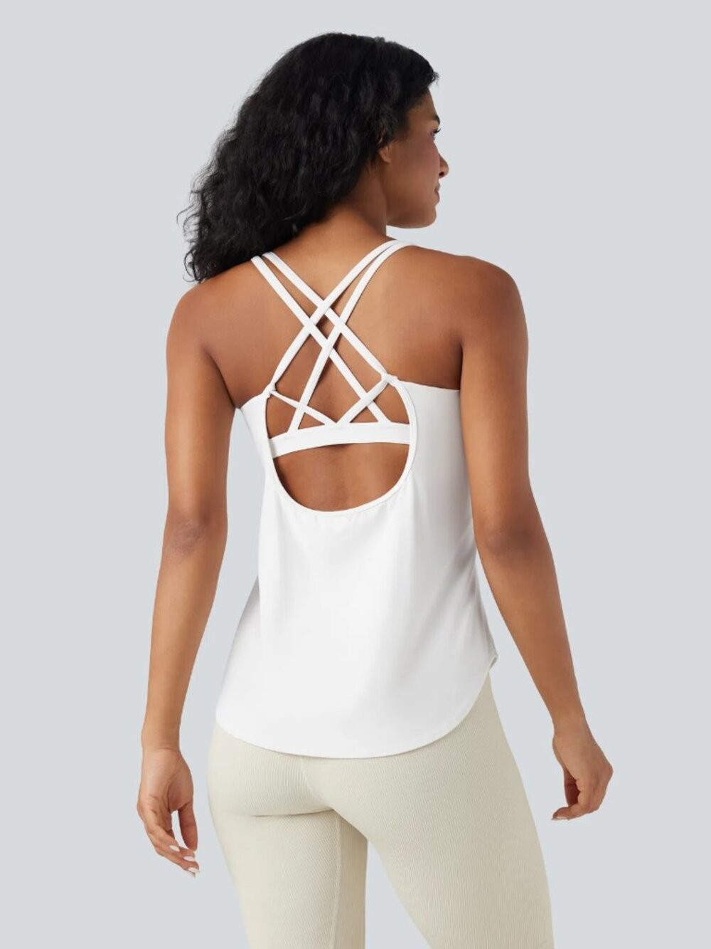 Halara MEDIUM UltraSculpt Round Neck Curved Hem Workout Tank Top 50% off